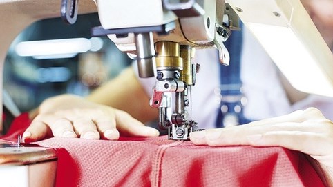 Giá cổ phiếu không bằng cốc trà đá, cổ đông công ty may này được trả cổ tức bằng tiền mặt gấp 14 lần thị giá