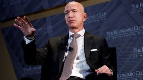 Chiếc ví của Jeff Bezos 