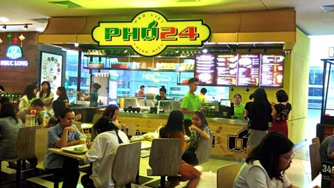 'Ông lớn' ngành đồ ăn nhanh Jollibee bán lại chuỗi Phở 24