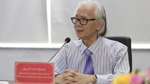 'Chưa quản lý thuốc lá thế hệ mới là sự ngạc nhiên khó hiểu!'