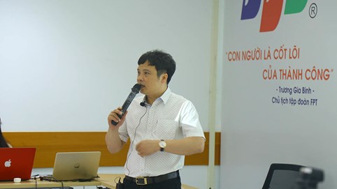 Chân dung CEO FPT Nguyễn Văn Khoa: từ chàng trai kỹ sư trẻ, khẳng định bản thân ở vị trí Tổng giám đốc
