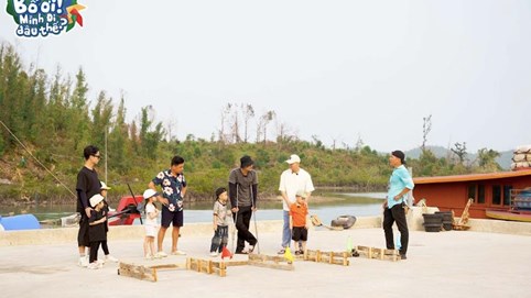 Bố ơi mình đi đâu thế? 2025 tập 2: Bé Audi khóc nức nở mong ba Neko đi biển về, Phan Đình Tùng phải hát để được 'mua thiếu'