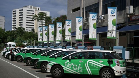 Grab, GoTo đẩy mạnh mảng xe điện, chạy đua theo hướng 