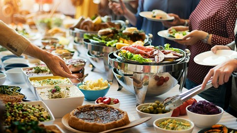 Câu chuyện kinh doanh: Buffet và bài toán kinh tế 