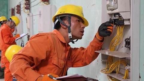 EVN giảm hơn 6.800 tỷ tiền điện khách hàng trong dịch Covid-19