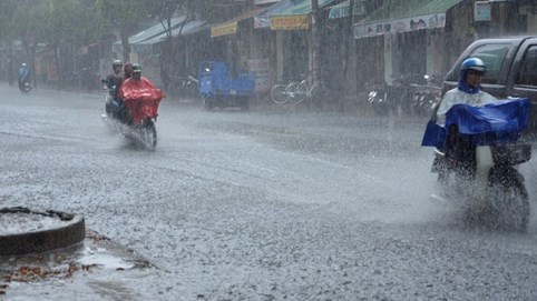 Thời tiết 22/7: Ảnh hưởng của áp thấp nhiệt đới, Hà Nội và Đông Bắc Bộ có mưa to đến rất to  