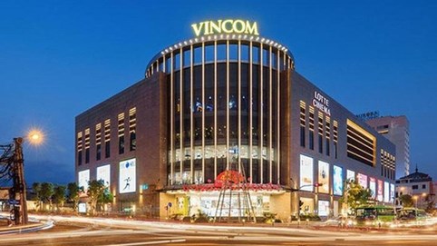 Vincom Retail (VRE) báo lãi hơn 1.000 tỷ đồng trong quý II/2024, khai trương 4 trung tâm thương mại mới trong tháng 6