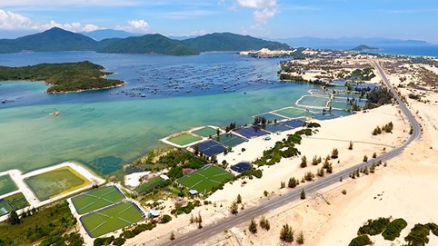 Khánh Hòa đặt mục tiêu thu hút 250.000 tỷ vốn đầu tư trong 4 năm tới, chú trọng phát triển khu kinh tế Vân Phong