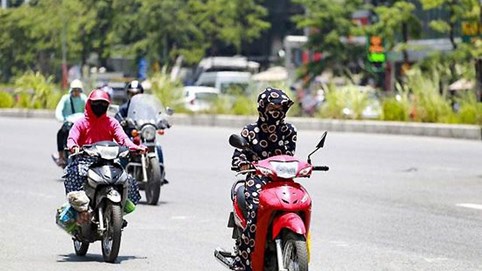 Thời tiết ngày 27/7: Hà Nội ngày nắng nóng, chiều tối có mưa rào và dông