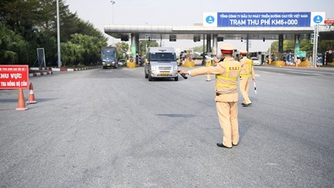 Từ 1/8: Tổng kiểm soát xe khách, xe container