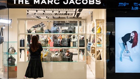 LVMH muốn bán thương hiệu thời trang xa xỉ Marc Jacobs với giá thương vụ khoảng 1 tỷ USD