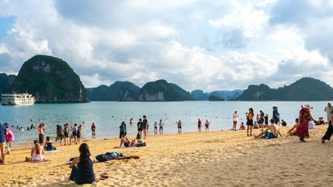 Quảng Ninh dừng hoạt động bãi tắm công cộng, văn hóa thể thao... từ 12h ngày 4/8