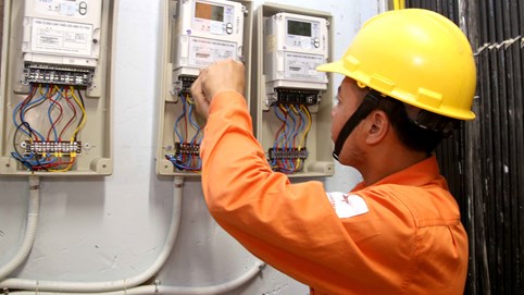 Dùng điện một giá hay bậc thang lũy tiến có lợi hơn?