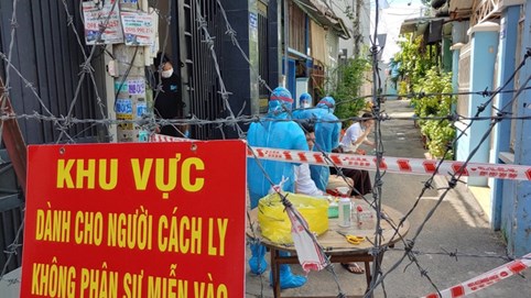 Hà Nội thêm 43 ca nghi nhiễm Covid-19 mới trong sáng 13/8, trong đó có bé gái 5 tuổi