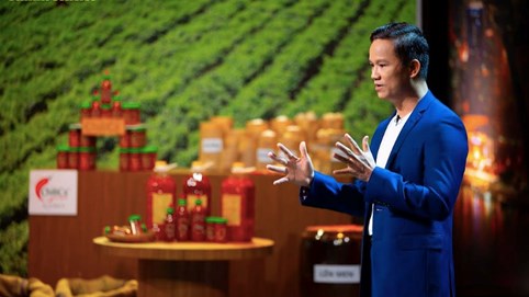 Startup bán tương ớt vào Mỹ khiến 'bộ đôi cá mập' điều chỉnh đề nghị đầu tư liên tục