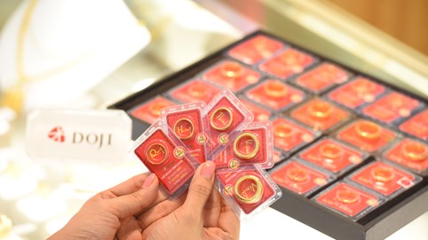 Vàng SJC mất gần 1 triệu đồng mỗi lượng sáng nay