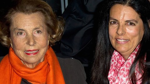 Điều ít biết về người phụ nữ giàu nhất thế giới: Sống kín tiếng, hay cãi lời mẹ, thích chơi piano hơn điều hành tập đoàn