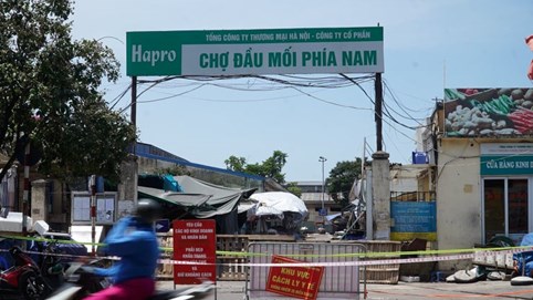 Chợ đầu mối phía Nam tại Hà Nội mở cửa trở lại