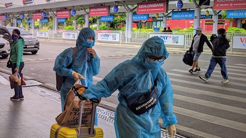 TP HCM yêu cầu các chốt tạo điều kiện cho người có vé máy bay đi nước ngoài tới sân bay