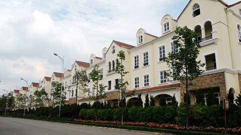 [Bài học đầu tư] Lỗ sấp mặt vì đầu tư bất động sản... mua biệt thự 10 tỷ đồng 10 năm sau bán cắt lỗ 2 tỷ