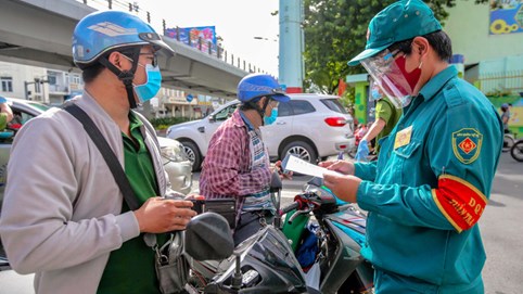 Những ai được phép ra đường ở TP HCM sau 0h ngày 23/8?