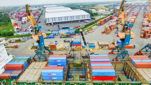Cước vận tải sụt mạnh, lãi sau thuế quý II/2023 của Công ty Vận tải và Xếp dỡ Hải An (HAH) giảm 75,4%