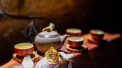 Tản mạn đường trà - Bài 11: Thiền qua một chén trà, phút giây tìm về bản ngã