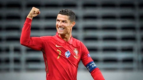 Cổ phiếu Man Utd tăng vọt sau thông tin Cristiano Ronaldo đầu quân trở lại