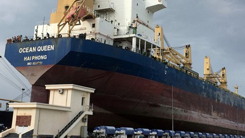 Tàu Ocean Queen tiếp tục bị rao bán lần 8, giá giảm hơn 100 tỷ