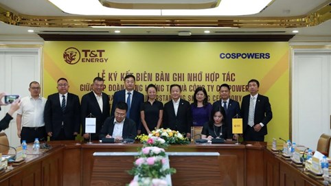 Thấy gì từ việc T&T Group của bầu Hiển thần tốc hoàn thành đường truyền tải điện từ Lào về Việt Nam?