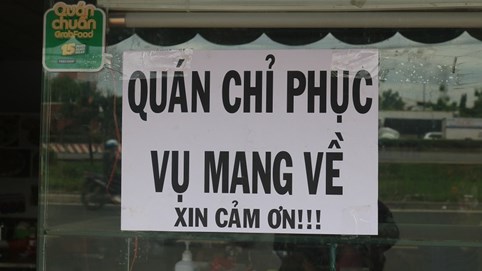 TP HCM cho phép quán ăn mở lại, nhưng chỉ bán hàng mang về