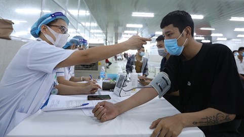 Không cần đo huyết áp tất cả người tiêm vắc-xin Covid-19