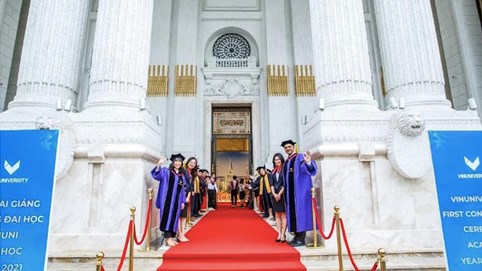 VinUni, Vinmec chi 1.300 tỷ đồng chiêu mộ bác sĩ nội trú: bao trọn học phí hơn 900 triệu đồng/năm, phụ cấp sinh hoạt 10 triệu đồng/tháng