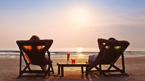 HSBC: Xu hướng 'nghỉ hưu tạm' - Gen Z và Millennials đang dẫn đầu 