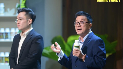 Startup tạo ra chế phẩm sinh học 'không điểm yếu' khiến 5 Shark cùng quyết định đầu tư