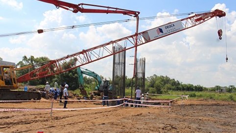 Dọa đào đường cao tốc nếu nhà thầu phụ 'chây ì' trả nợ