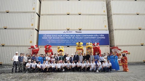 Hòa Phát bàn giao đơn hàng container đầu tiên cho Touax Container Leasing