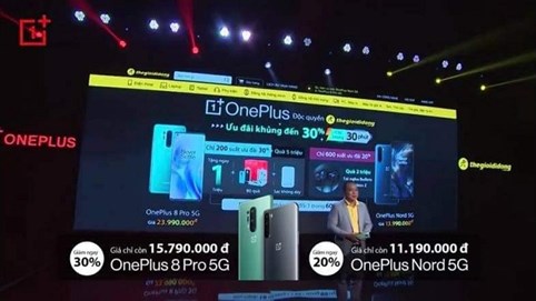 CEO Thế giới Di động livestream bán hàng