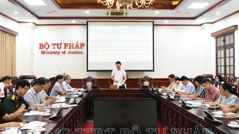 Họp Tổ công tác góp ý dự thảo Báo cáo kết quả rà soát văn bản quy phạm pháp luật