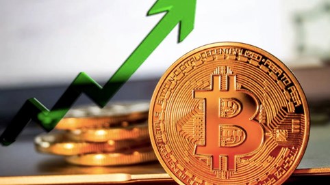 Bitcoin tăng dựng đứng, vượt mốc 123.000 USD/BTC