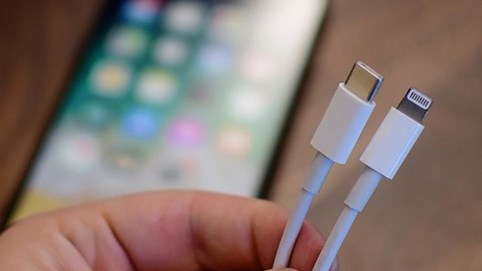 Apple có thể phải đổi sang cổng sạc USB-C cho thế hệ iPhone mới từ cuối năm 2024