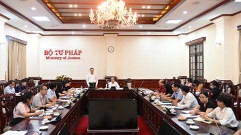 Tiếp tục rà soát các quy định về tổ chức bộ máy, chức năng, nhiệm vụ của tổ chức pháp chế