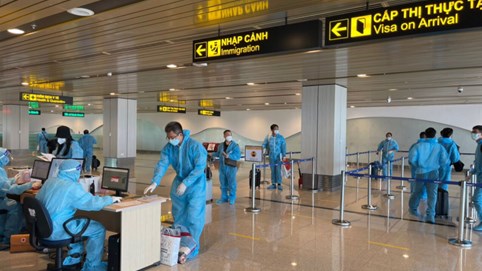 Hà Nội yêu cầu gì với hành khách bay từ TP HCM, Đà Nẵng tới Nội Bài từ ngày 10/10?