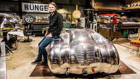 Tự tay dựng xế cổ giá hàng trăm nghìn USD