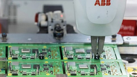 Tập đoàn SoftBank dự chi 5,4 tỷ USD để thâu tóm mảng robot của ABB