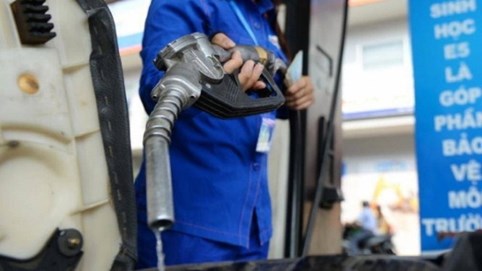 Giá xăng tăng quá 26.000 đồng/lít, vượt đỉnh lịch sử thiết lập năm 2014