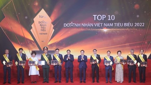 Công bố top 10 doanh nhân tiêu biểu nhất Việt Nam năm 2022, đáng chú ý có một người là tỷ phú USD