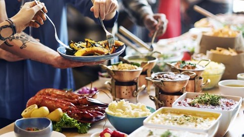 Hà Nội cho phép bán hàng ăn tại chỗ, bảo tàng, công viên đón khách trở lại từ 6h ngày 14/10 