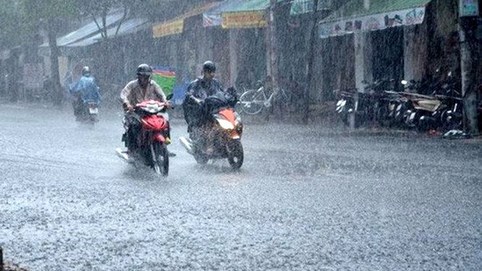 Bão số 8 suy yếu thành áp thấp nhiệt đới, Bắc Bộ và Bắc Trung Bộ mưa to