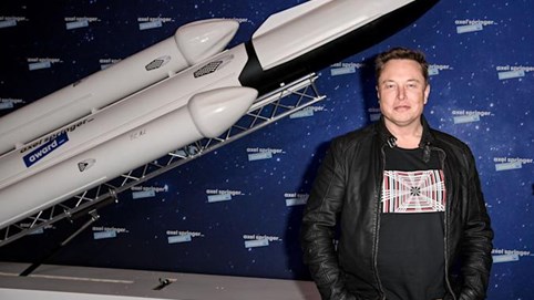 Tài sản Elon Musk chạm mốc 230 tỷ USD, giàu bằng Bill Gates và Warren Buffett cộng lại